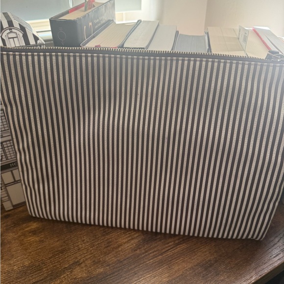 Henri Bendel Black and White Striped pouch - Picture 2 of 7